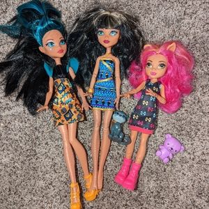 Monster high dolls